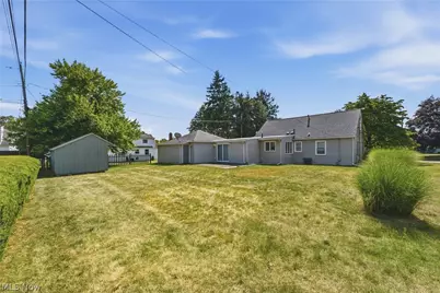 214 Grandview Avenue NW, Canton, OH 44708 - Photo 9