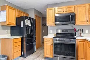 11314 Radburne Ave NW, Uniontown, OH 44685 - Photo 7