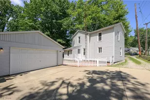 1718 Ferndale Rd NW, Canton, OH 44709 - Photo 3