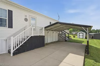 1023 Overlook Drive SW, Canton, OH 44706 - Photo 3