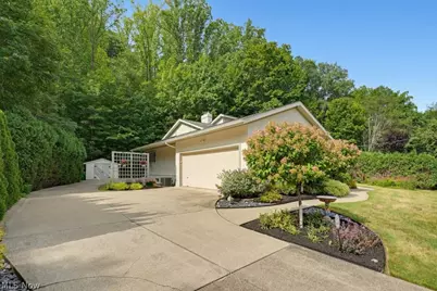 2596 Dodd Road, Willoughby Hills, OH 44094 - Photo 45
