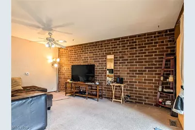 2069 Penguin Avenue, Akron, OH 44319 - Photo 13