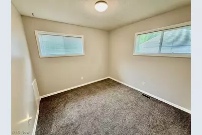 1276 E 359th Street, Eastlake, OH 44095 - Photo 9