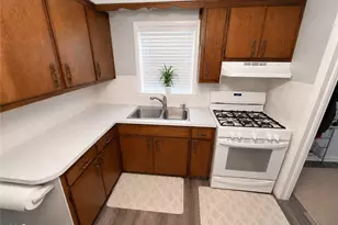 1276 E 359th St, Eastlake, OH 44095 - Photo 5
