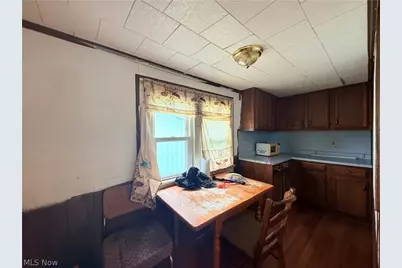 830 Larzelere Avenue, Zanesville, OH 43701 - Photo 13