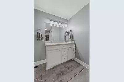 5852 Sky Ridge Avenue NE, Louisville, OH 44641 - Photo 27