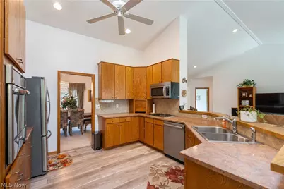 4524 Leawood Drive NE, Canton, OH 44714 - Photo 19