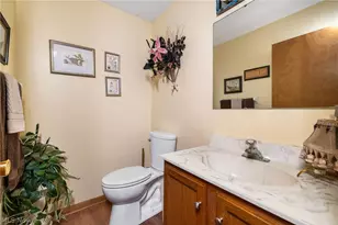 2900 Spring Meadow Cir, Youngstown, OH 44515 - Photo 17