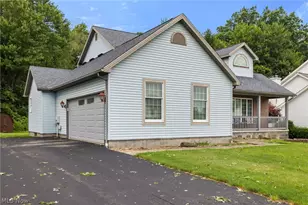 2900 Spring Meadow Cir, Youngstown, OH 44515 - Photo 3