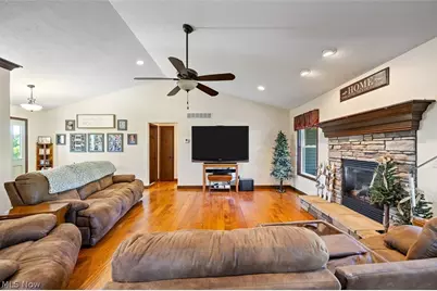3788 Deerfield Avenue NW, North Lawrence, OH 44666 - Photo 11