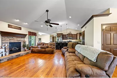3788 Deerfield Avenue NW, North Lawrence, OH 44666 - Photo 9