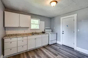 815 Seneca St NE, Massillon, OH 44646 - Photo 11