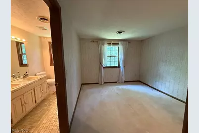 6400 Juniper Drive, Amherst, OH 44001 - Photo 29