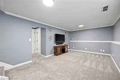 747 Abbe Road N, Elyria, OH 44035 - Photo 13