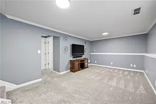 747 Abbe Rd N, Elyria, OH 44035 - Photo 13