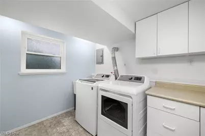 747 Abbe Road N, Elyria, OH 44035 - Photo 17