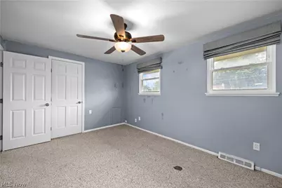 747 Abbe Road N, Elyria, OH 44035 - Photo 23