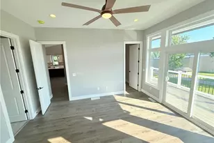 2048 Forest Dr, Eastlake, OH 44095 - Photo 15