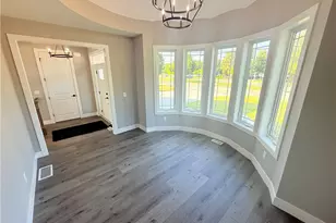 2048 Forest Dr, Eastlake, OH 44095 - Photo 5
