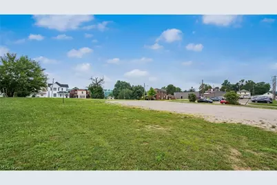 1007 Gaston Avenue, Cambridge, OH 43725 - Photo 5