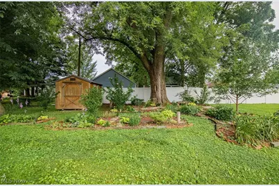 807 Florence Street, Belpre, OH 45714 - Photo 3