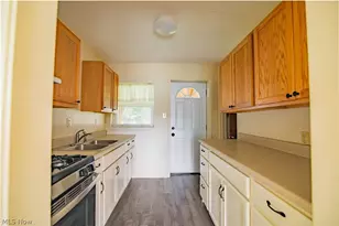 807 Florence St, Belpre, OH 45714 - Photo 9