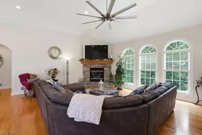 2211 Meadowsweet Lane, Streetsboro, OH 44241 - Photo 9