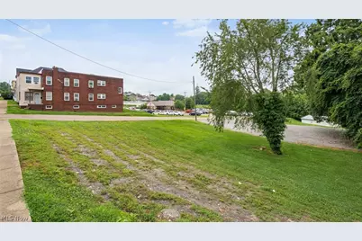 930 Gaston Avenue, Cambridge, OH 43725 - Photo 3