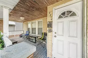 2219 Chesterland Ave, Oakwood, OH 44107 - Photo 7