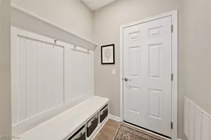 690 Harbour Town Ct, Avon Lake, OH 44012 - Photo 23