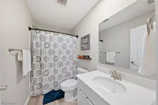 690 Harbour Town Ct, Avon Lake, OH 44012 - Photo 35