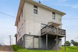 1020 Gaston Ave, Cambridge, OH 43725 - Photo 5