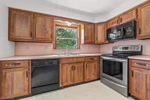 2642 Blake Rd, Wadsworth, OH 44281 - Photo 13