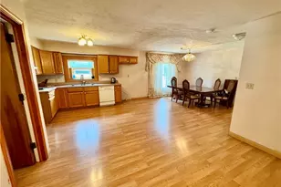 2838 Forest Ln, Willoughby Hills, OH 44094 - Photo 3