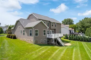 3901 Creekside Dr, Uniontown, OH 44685 - Photo 35