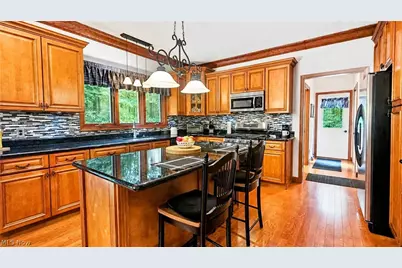9220 Woods Way Drive, Kirtland, OH 44094 - Photo 5
