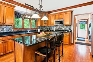 9220 Woods Way Dr, Kirtland, OH 44094 - Photo 5