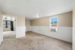 107 Renee Dr, Struthers, OH 44471 - Photo 17