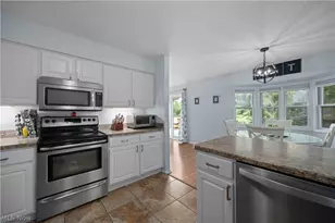 875 Hampton Cir, Aurora, OH 44202 - Photo 13