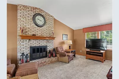 12203 Shoshone Avenue NW, Uniontown, OH 44685 - Photo 5