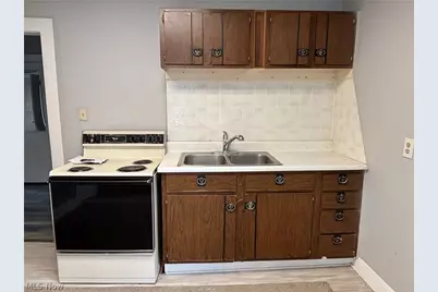 52 Sexton Street, Struthers, OH 44471 - Photo 9