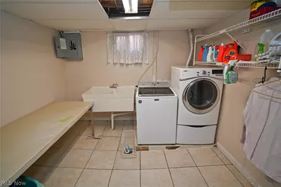 4048 Dover Road, Youngstown, OH 44511 - Photo 17