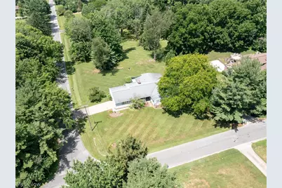 1726 Orchard Drive, Akron, OH 44333 - Photo 31