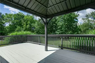 1726 Orchard Dr, Akron, OH 44333 - Photo 29