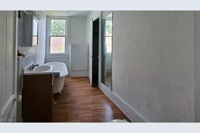 419 Bryant Avenue, Cambridge, OH 43725 - Photo 7