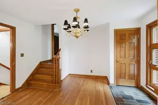 21 Hampshire Rd, Akron, OH 44313 - Photo 3