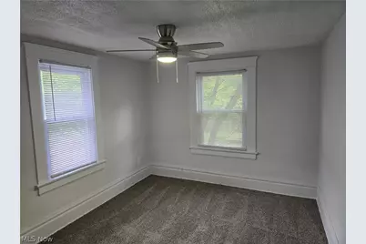 976 Neptune Avenue, Akron, OH 44301 - Photo 11