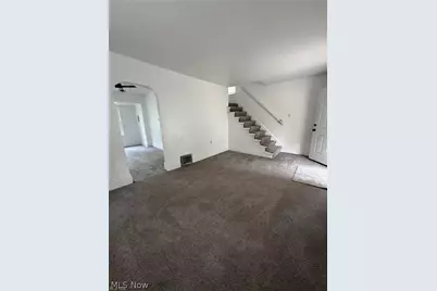 802 Clay Drive, Akron, OH 44311 - Photo 3