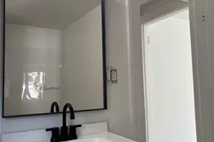 802 Clay Dr, Akron, OH 44311 - Photo 9