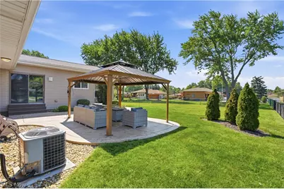 2944 Robert Parkway, Brunswick, OH 44212 - Photo 5